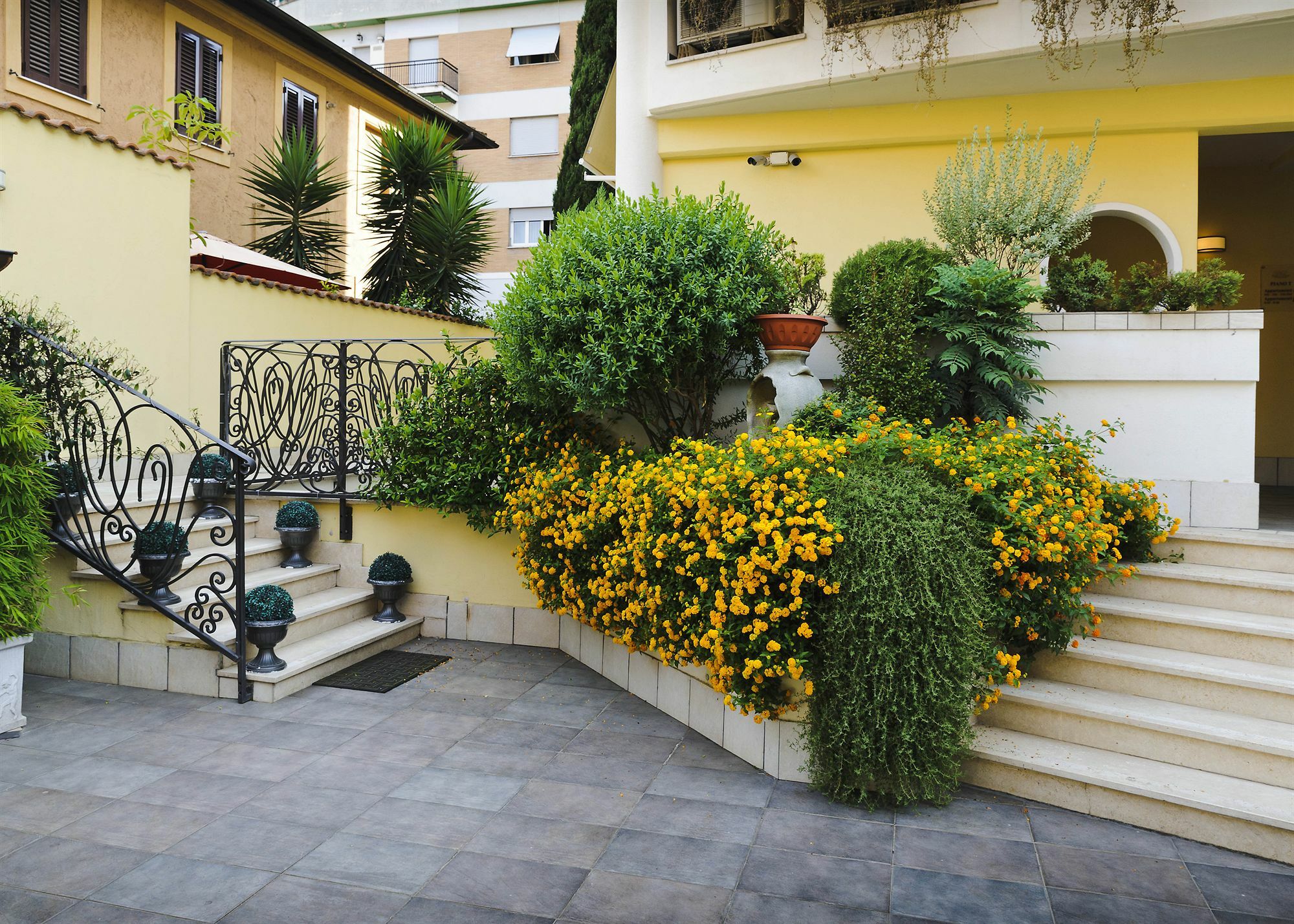 Aparthotel Patrizia Romana Palace 3*